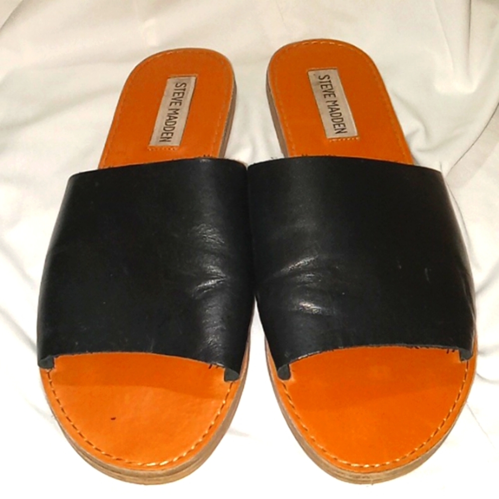 Steve Madden Woman's black leather slides sz 7.5